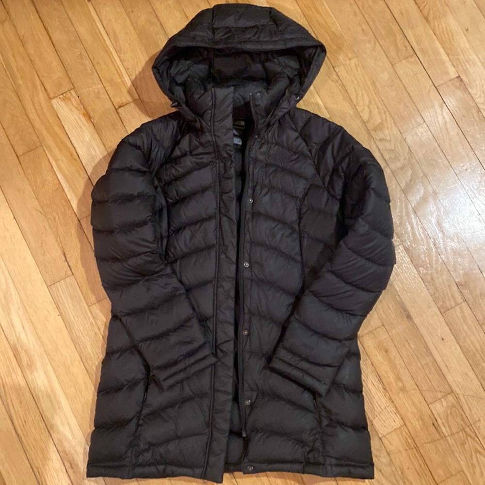 Women’s North Face mid length puffer coat black size small